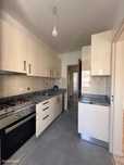 Apartamento T3 em Loures com Varanda e Proximidade a Lisboa