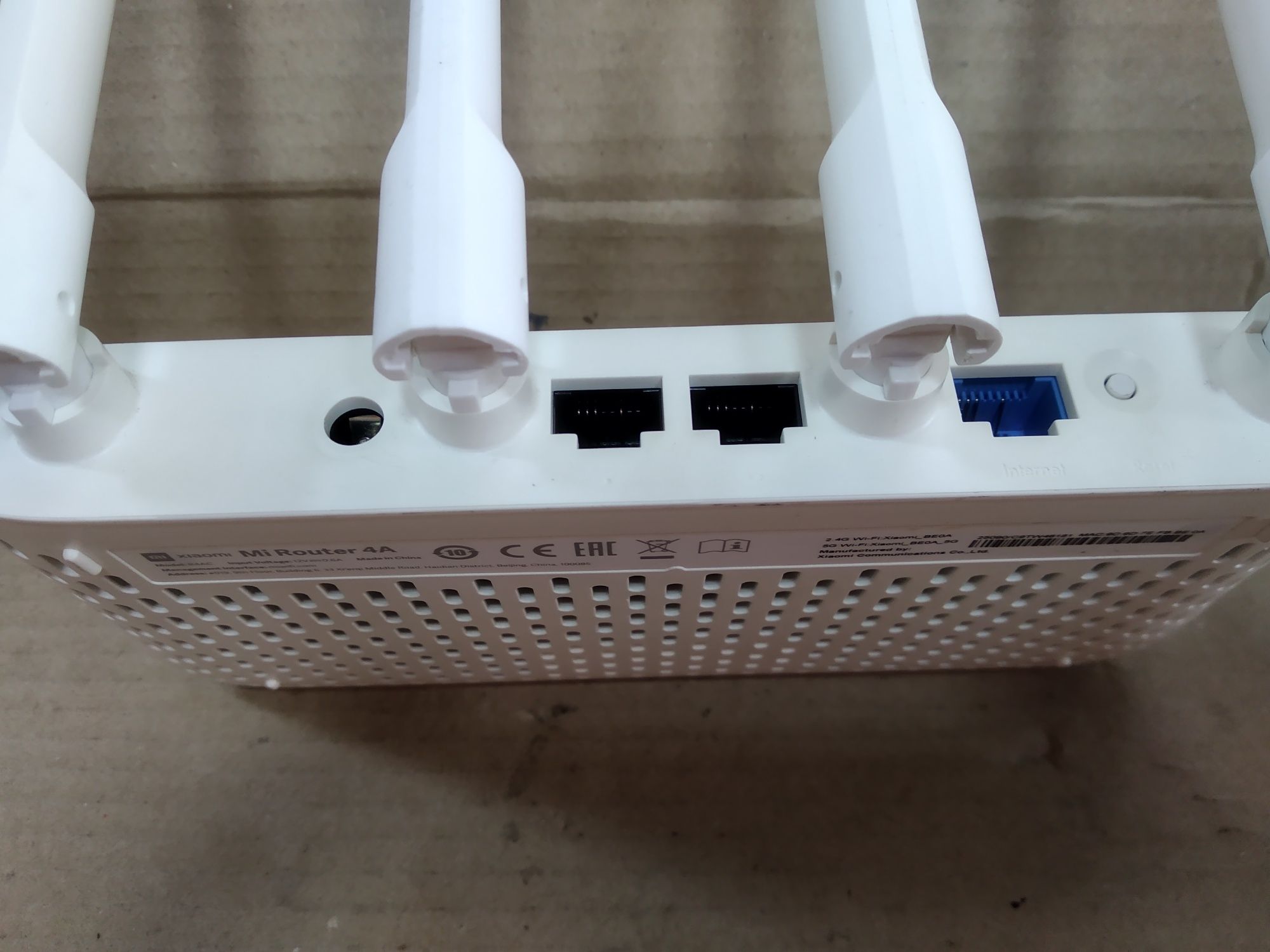 Роутер Xiaomi Mi WiFi Router 4AC