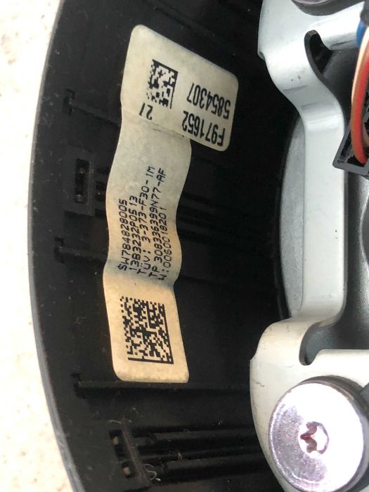 Kierownica BMW F30 F31 F32 M-PAKIET Lopatki Wibracja Multifunkcja