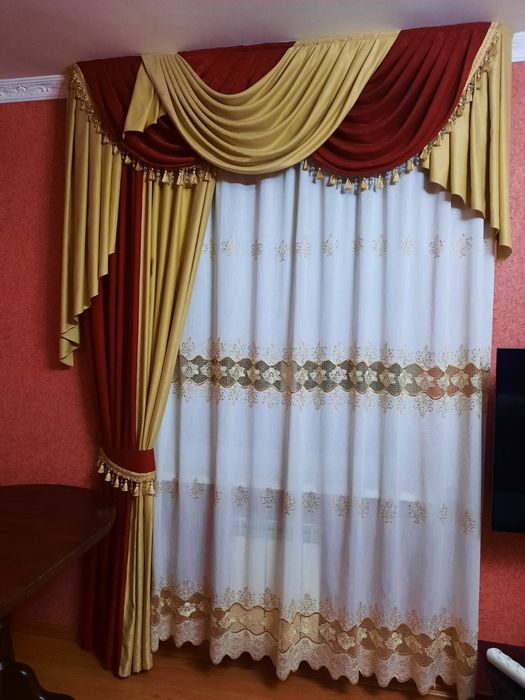 Гардина, штора з ламбрикеном, тюль у чудовому стані