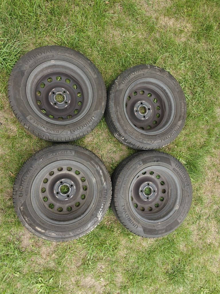 Uniroyal RaiExpert 5 185/65R14 z felgami ET45 4x100