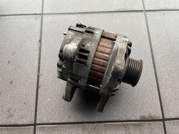 Alternator Silnika 1.6 16V Nissan Tida 23100EM01A