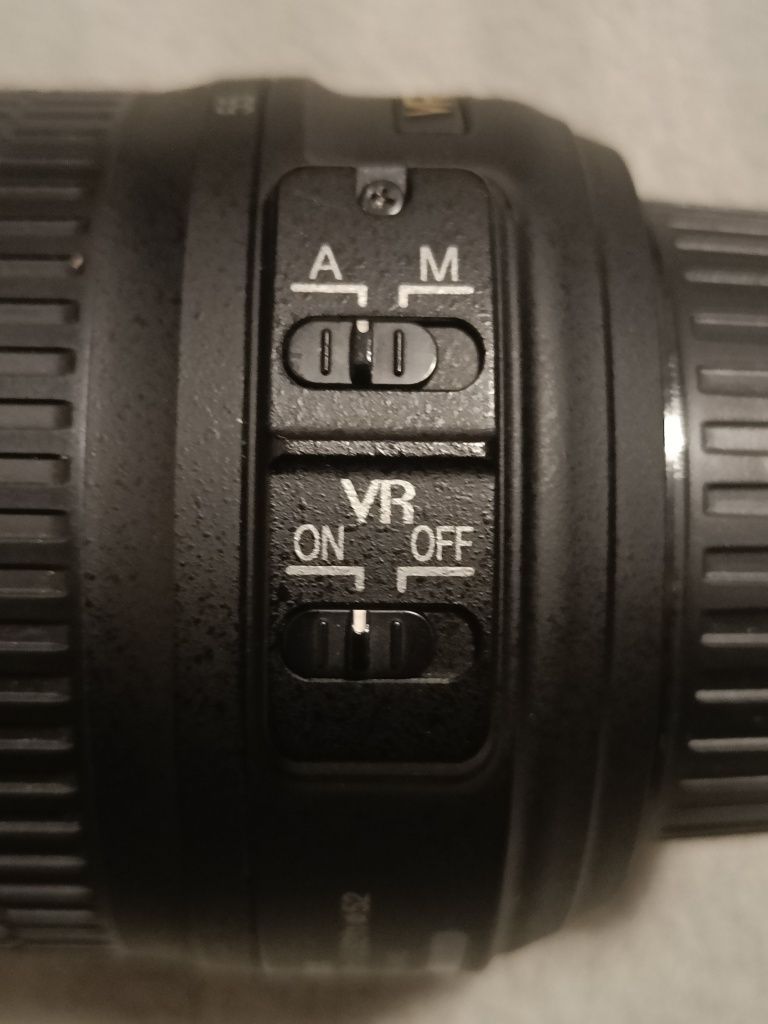 Nikon D3000 (plus nikkor 18-70, nikkor 18-55)