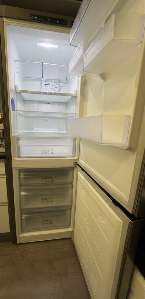 Frigorífico Combinado SAMSUNG No Frost - 178 cm - 290 L - Inox
