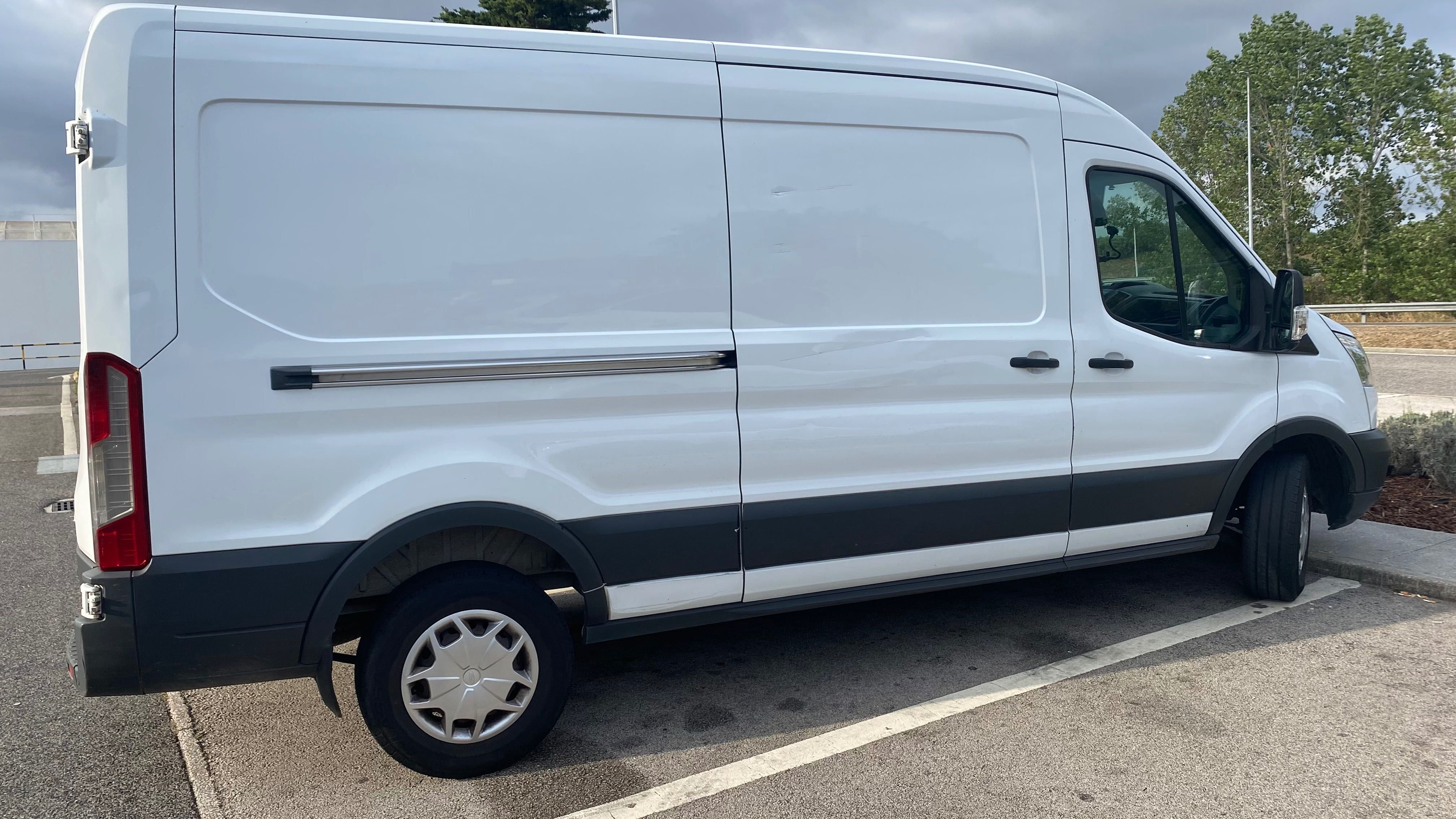 Ford Transit 2017 impecável pronta a trabalhar