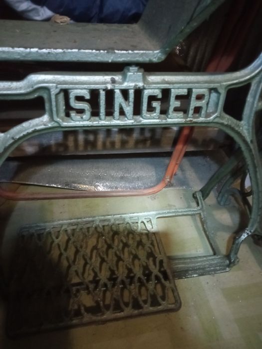 Рукавная швейная машинка SINGER.