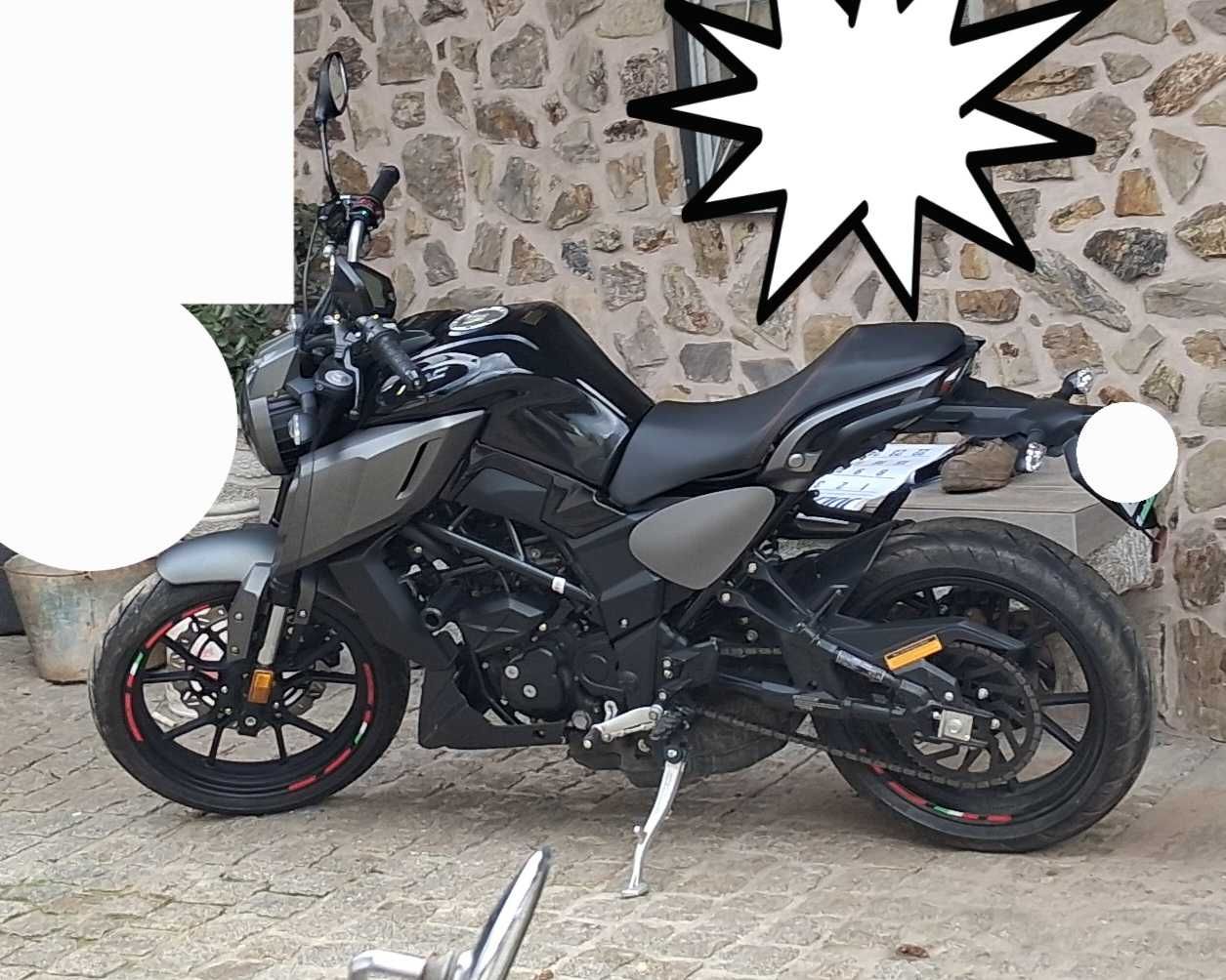 Moto 125cc Como nova