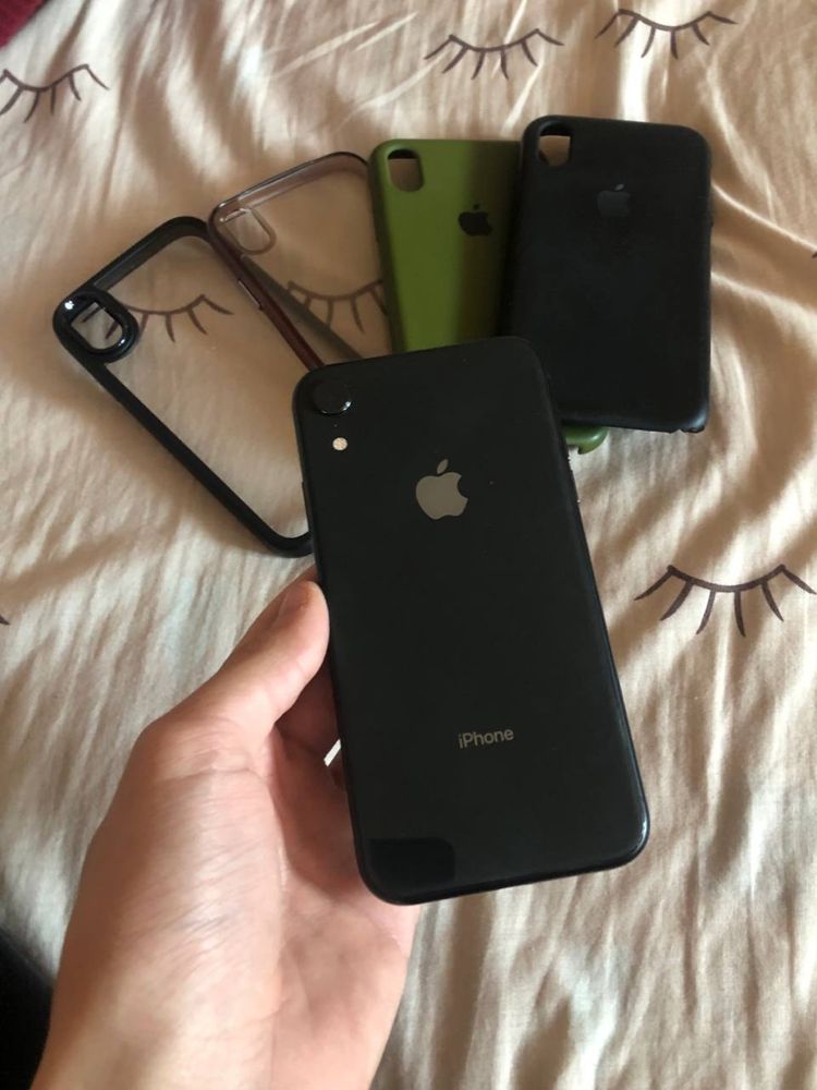 iPhone xr , r-sim 88 акум