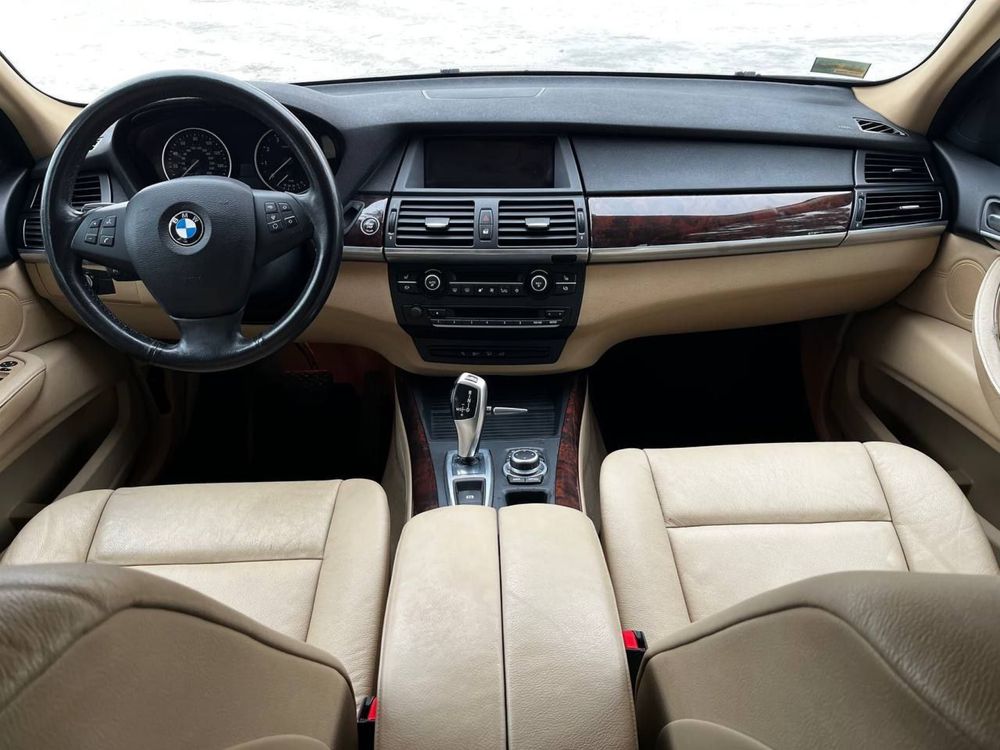 BMW X5 Е70 2011 года