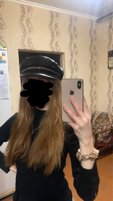 Шкіряний берет..