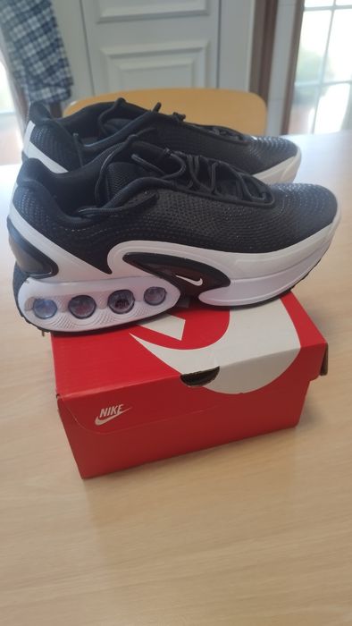 Sapatilhas 41 Nike Dn