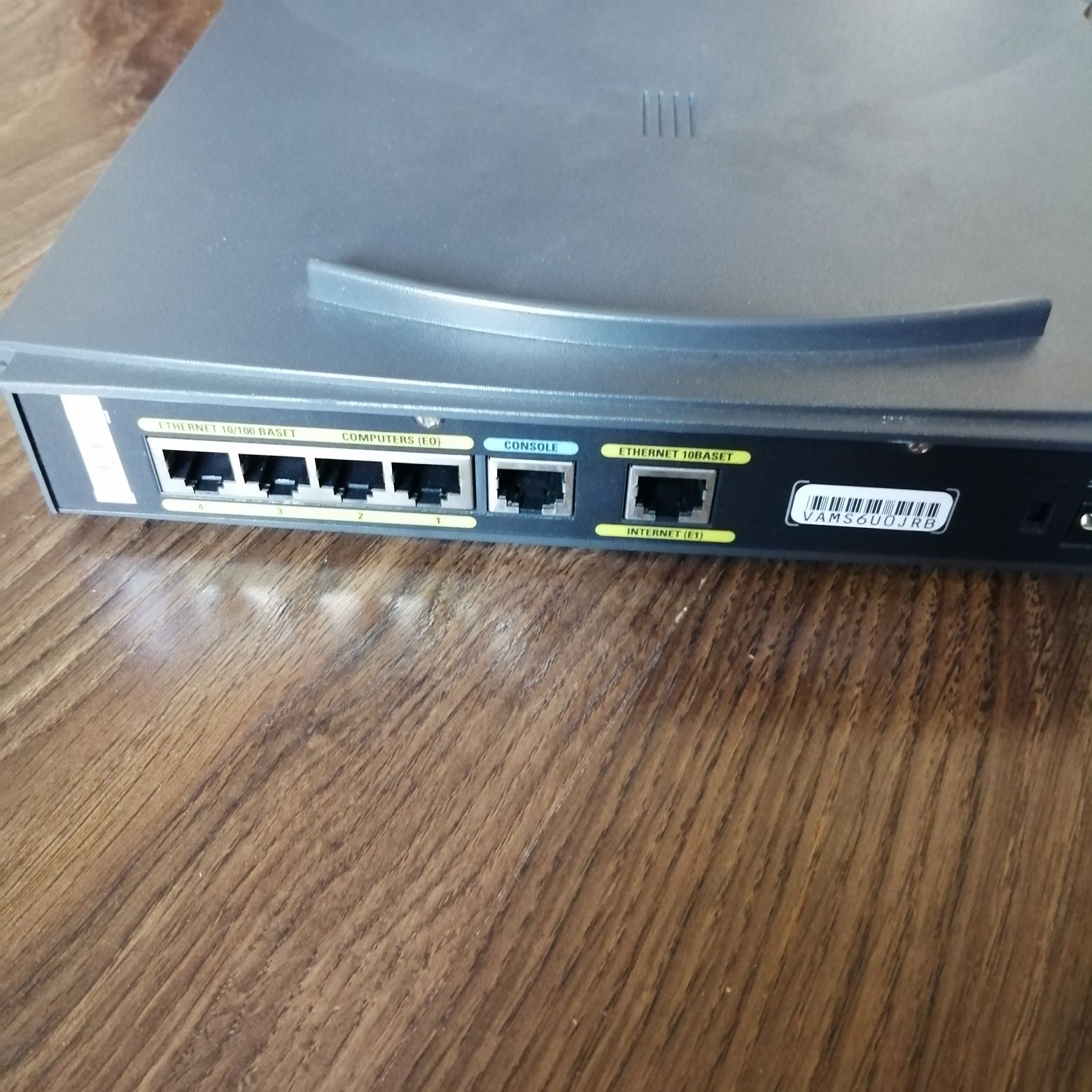 Router Cisco 800A