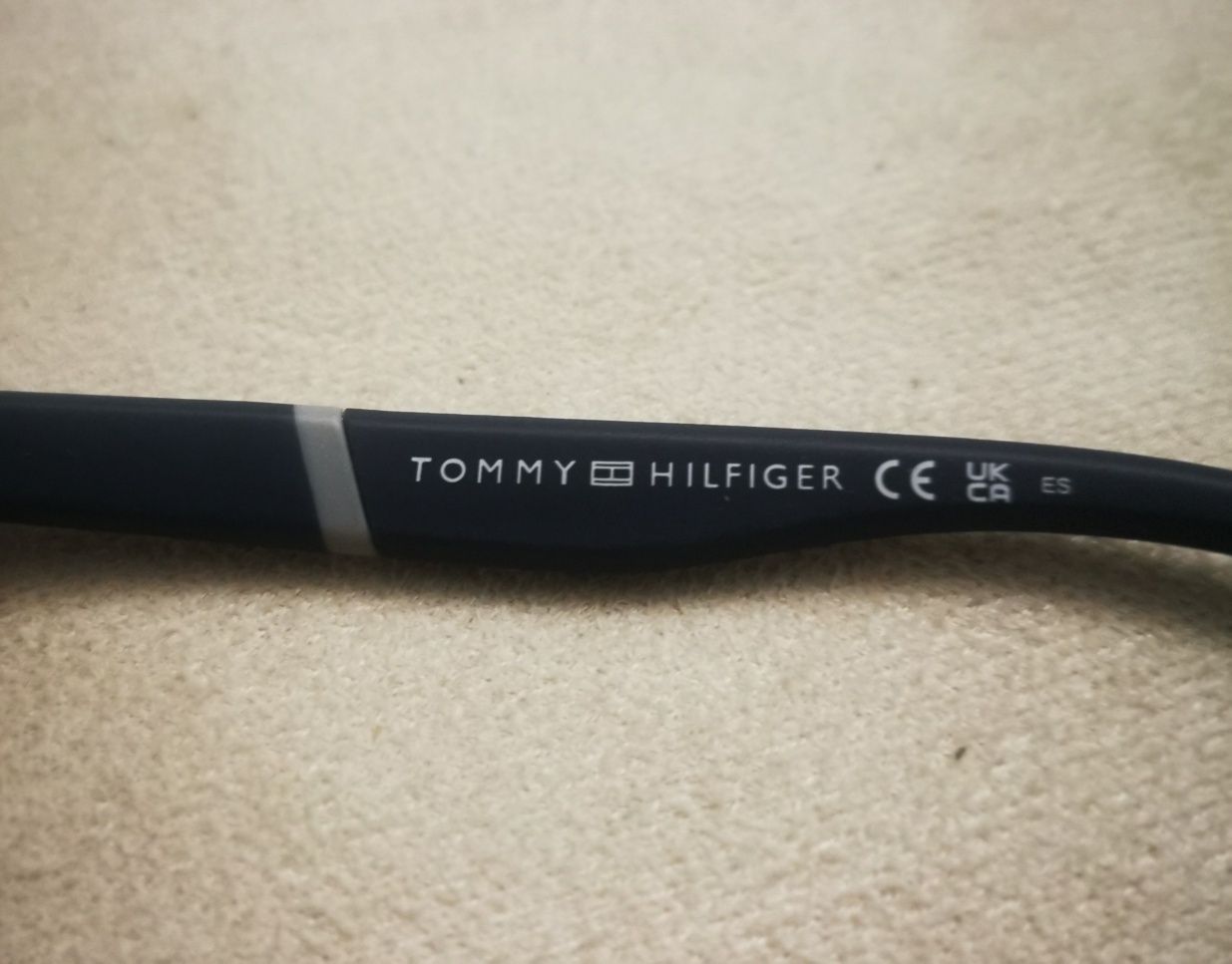 Nowe oprawki męskie Tommy Hilfiger