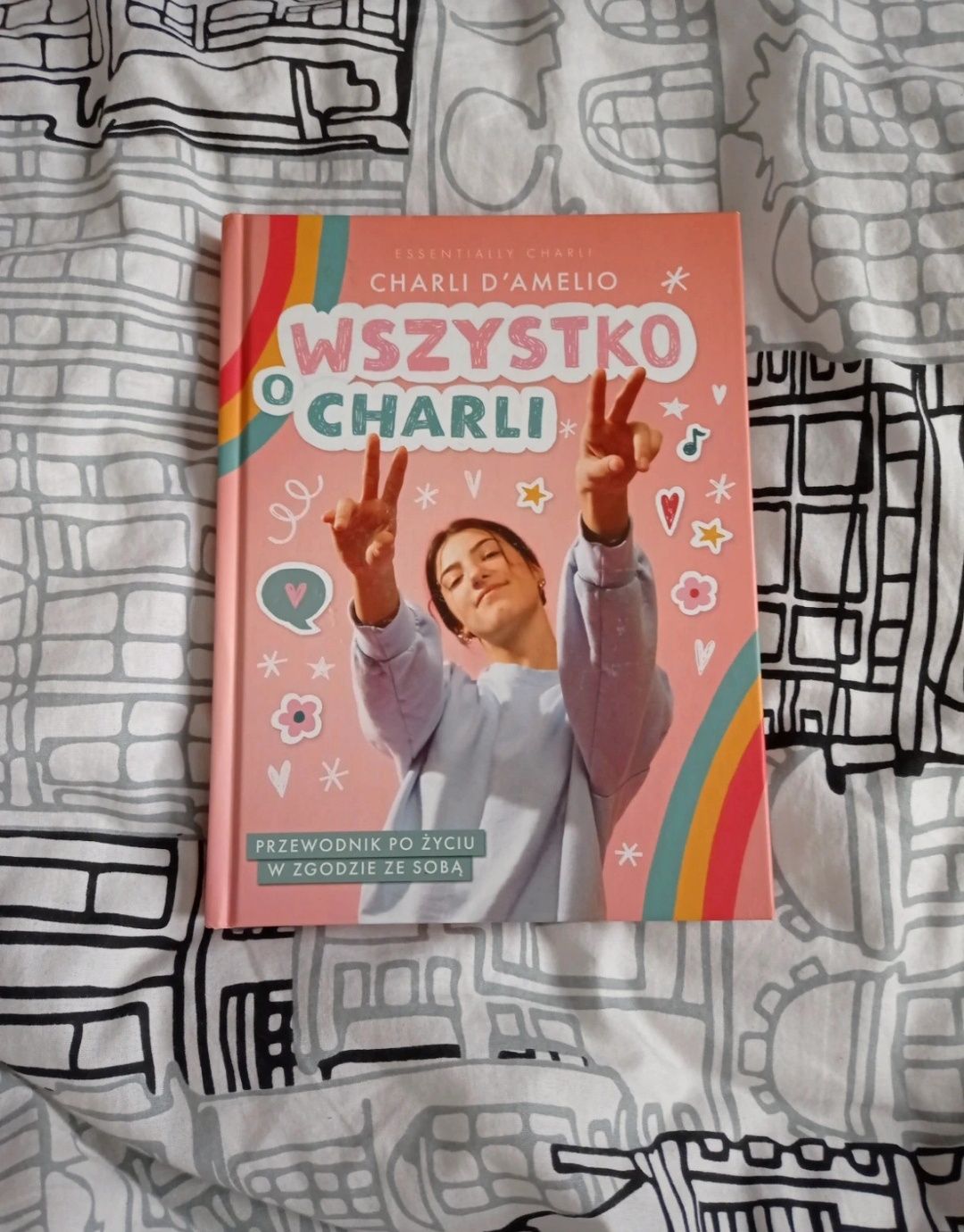 Książka wszystko o Charli