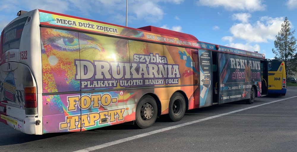 Oklejanie Samochodów Magesy grafika na autach reklama drukarnia