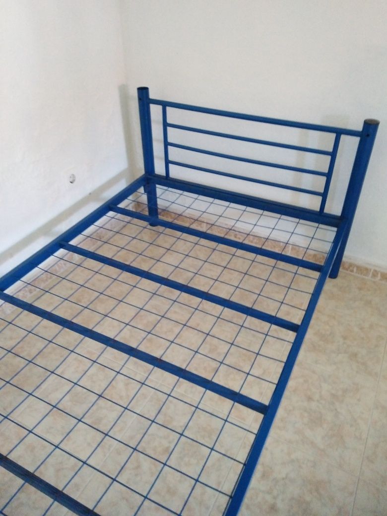 Cama de solteiro
