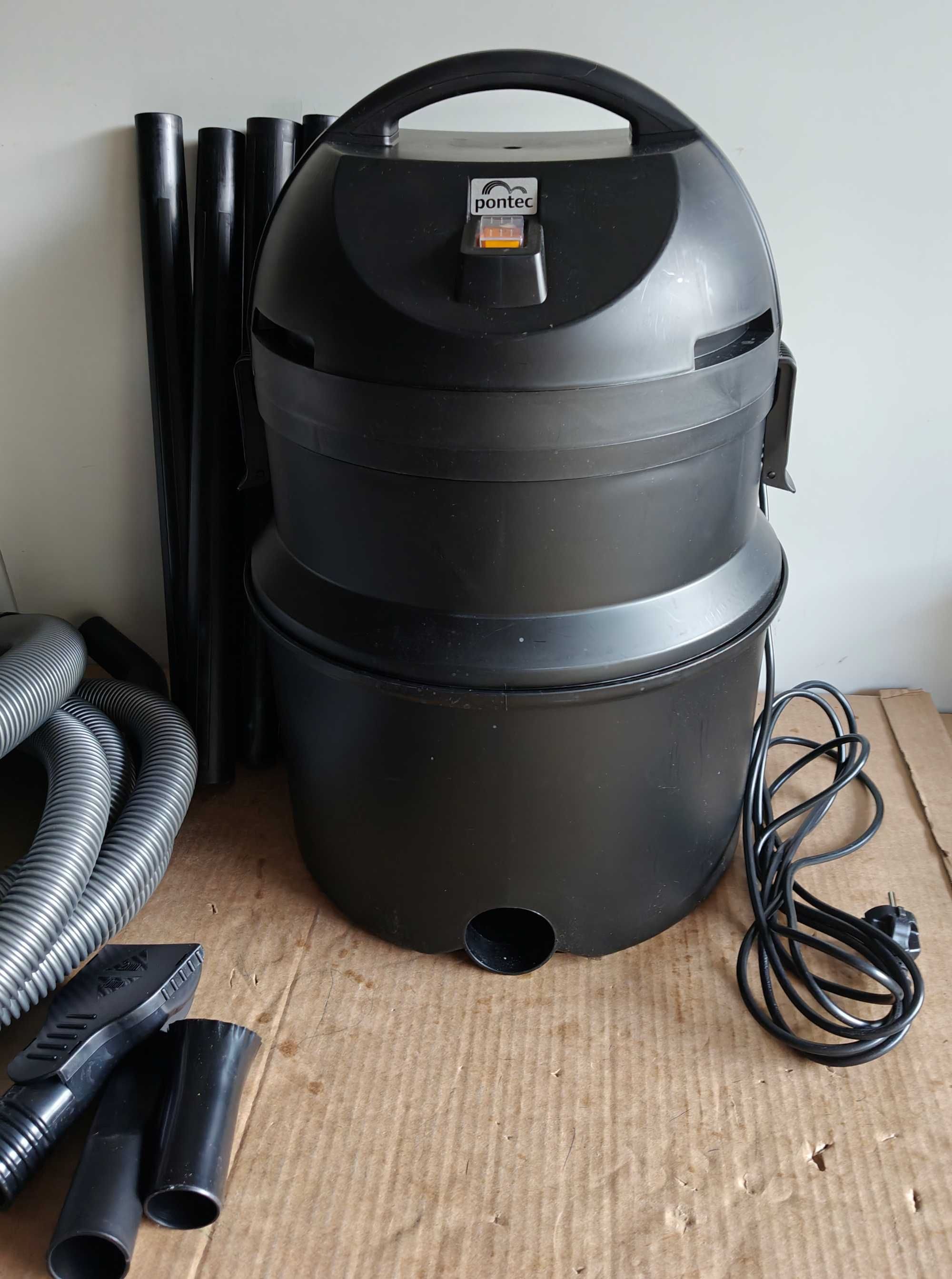 Odkurzacz do czyszczenia oczek wodnych  230V  1400W