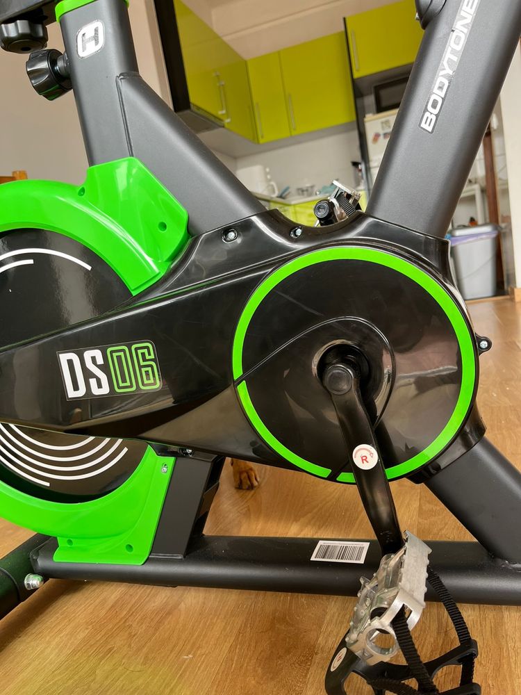 Bicicleta de Spinning Bodytone DS06
