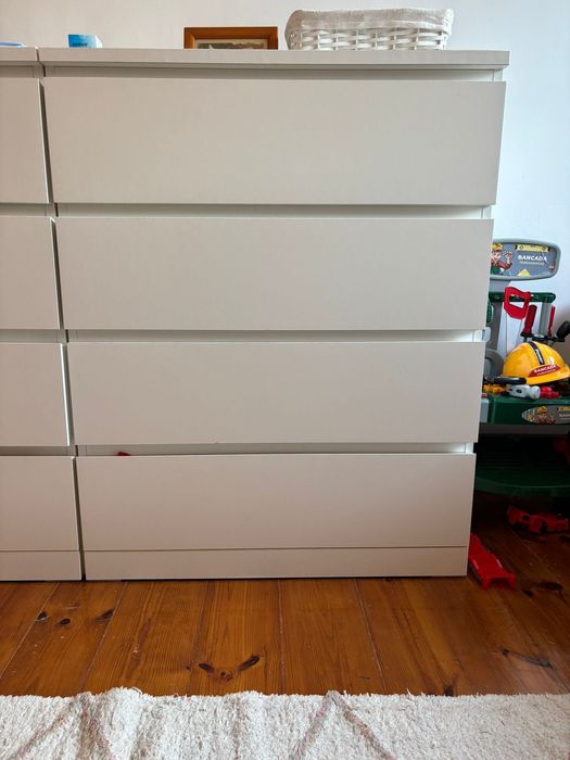 Cómoda 4 gavetas (MALM)