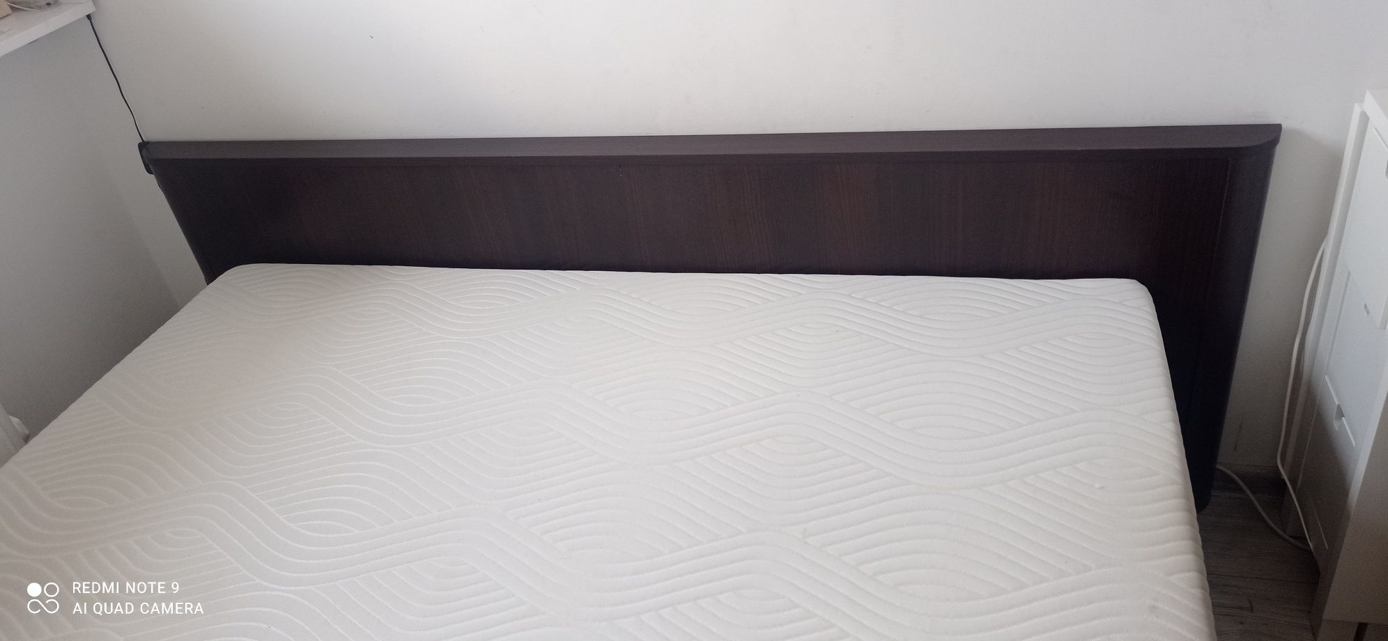 łóżko 160x200 z materacem