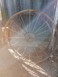 Metalowe koło od maszyny rolniczej zabytkowe duże