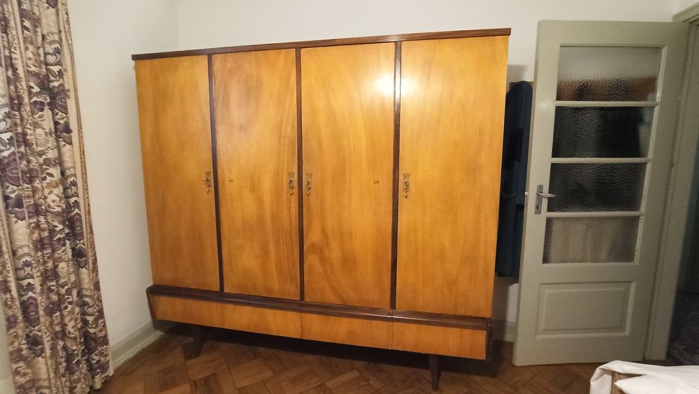 Guarda fatos vintage madeira maciça