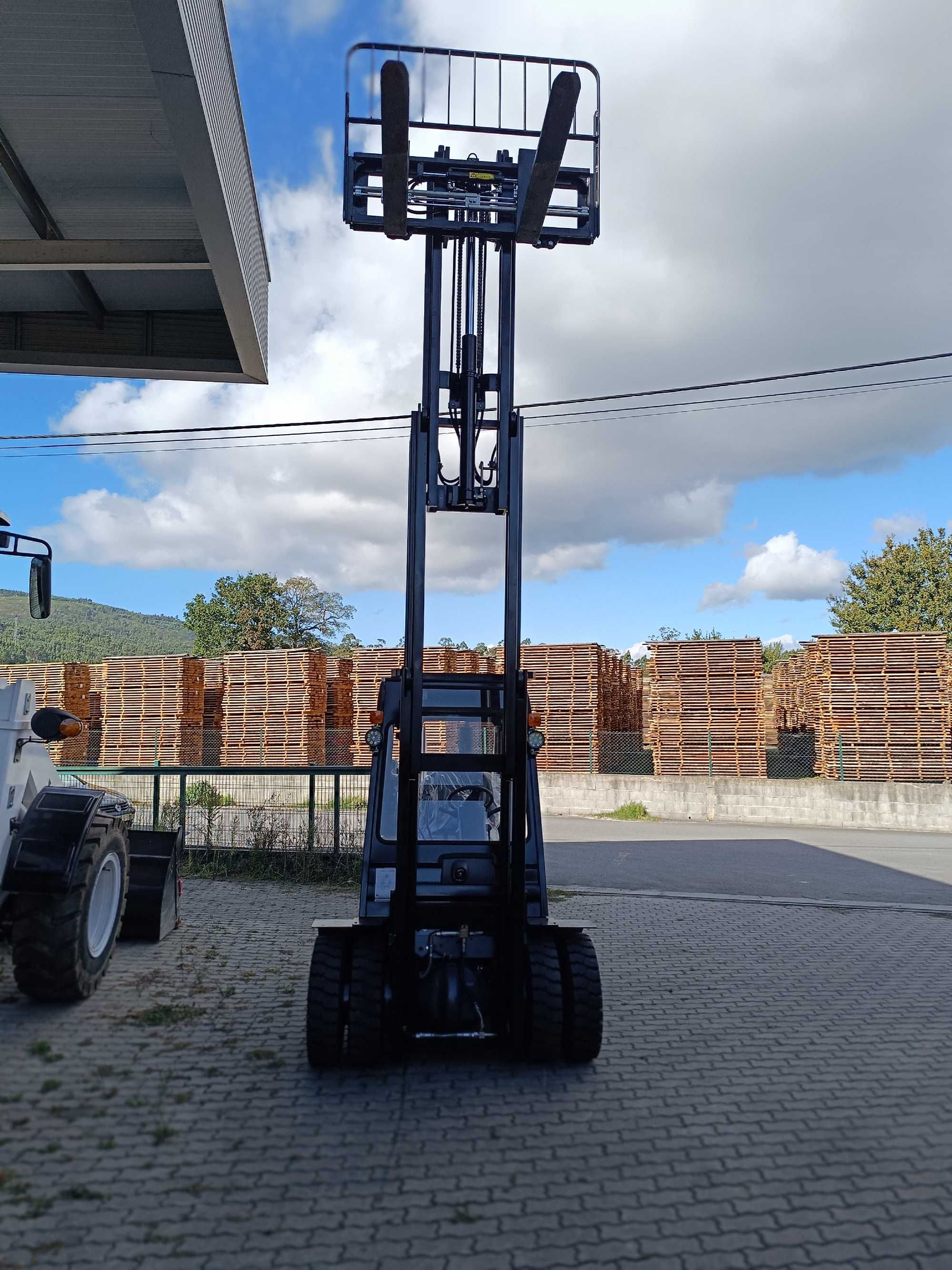 Empilhador Mitsubishi 2.5 duplex