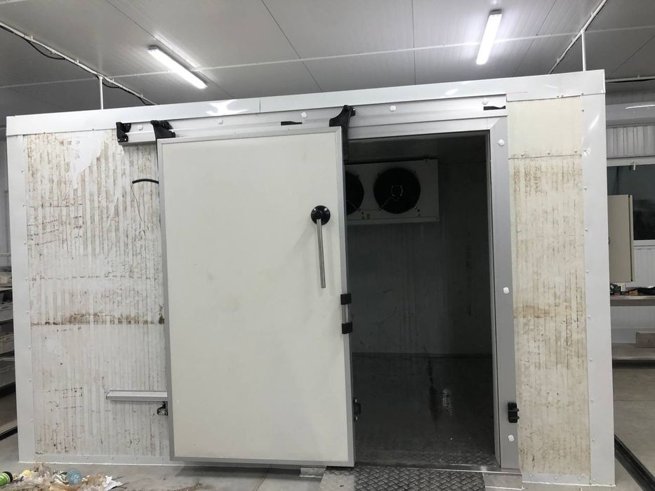 ЯКІСНІ двері холодильні промислові, розпашні холодильні двері