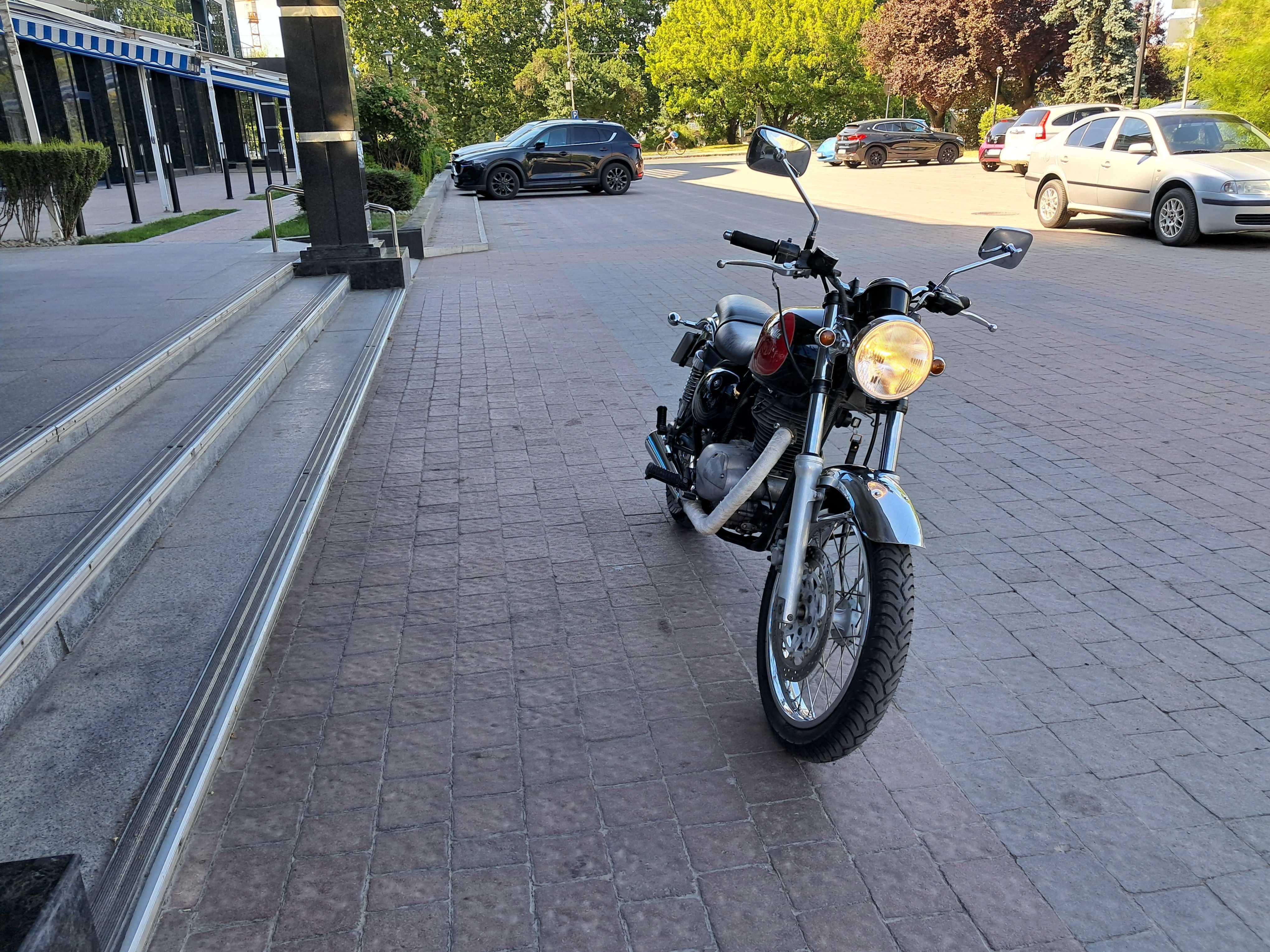 Продаю мотоцикл Kawasaki Estrella 250