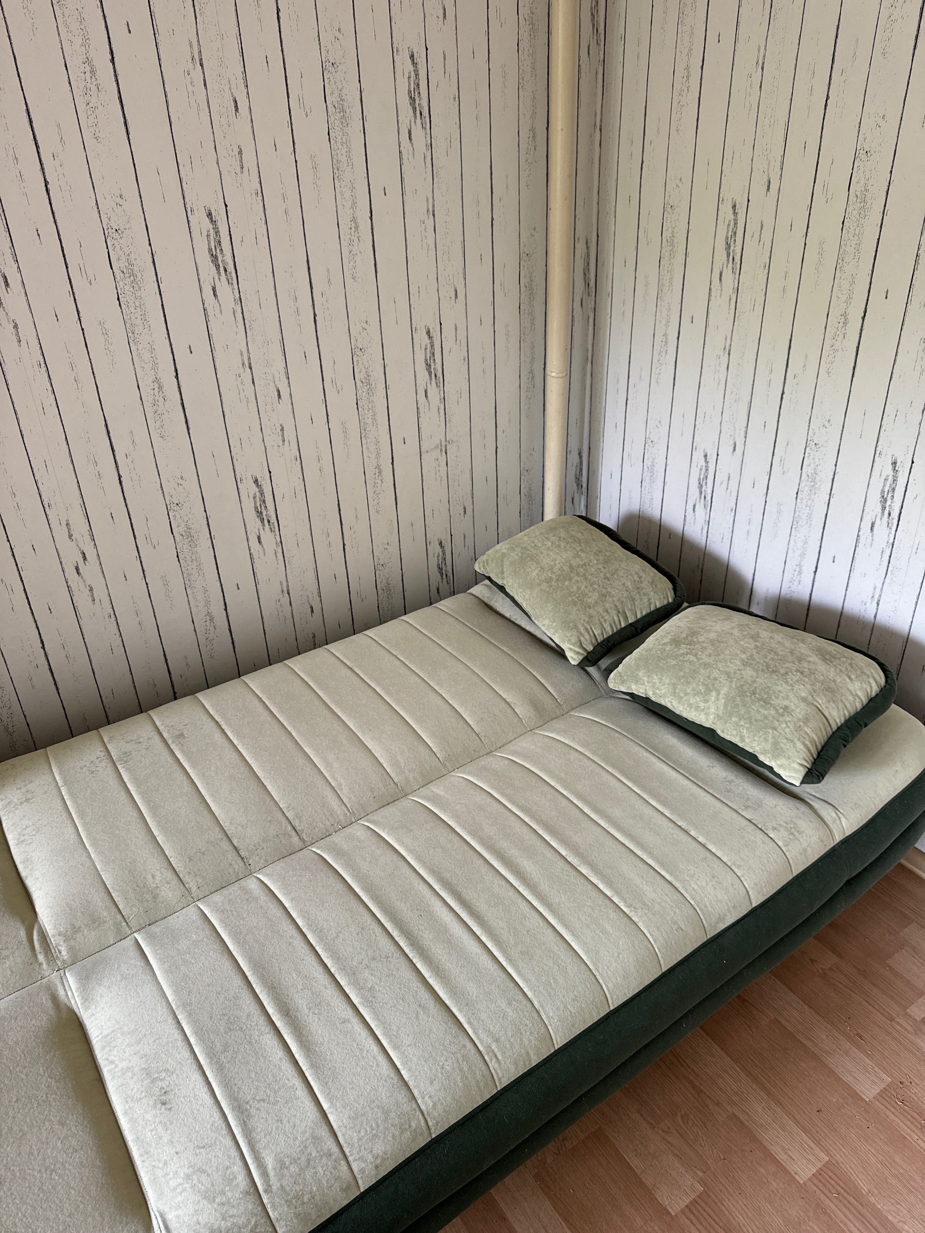 Sofa z funkcją spania – Wrocław, stan bardzo dobry