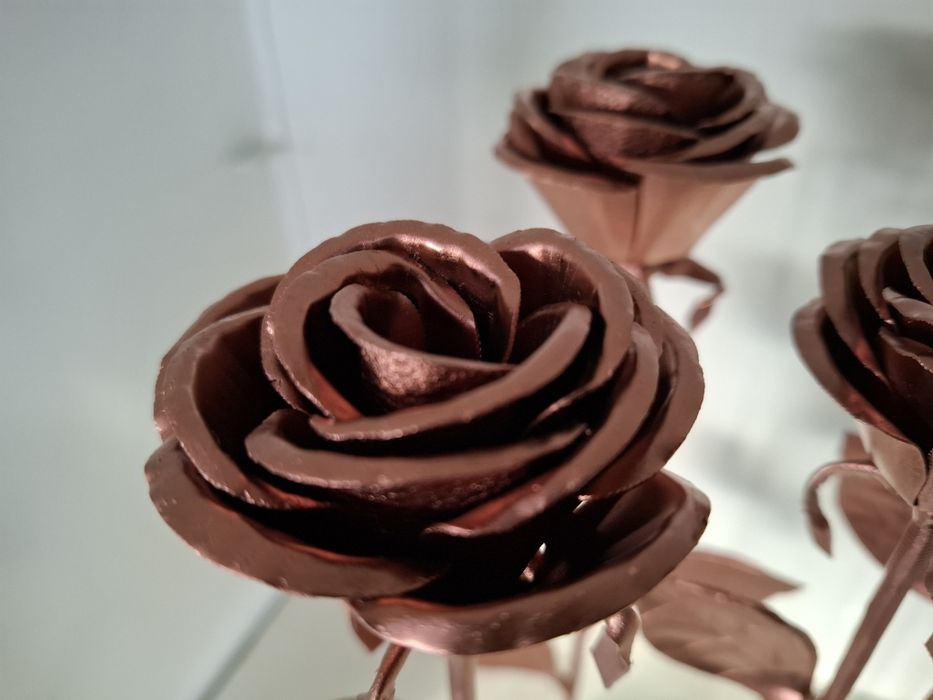 Róża stalowa ręcznie wykona (wieczna róża)na