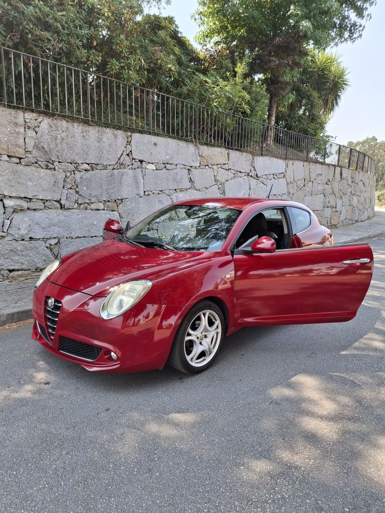 Alfa Romeo Mito 1.4 16V Multiair versão Distintive