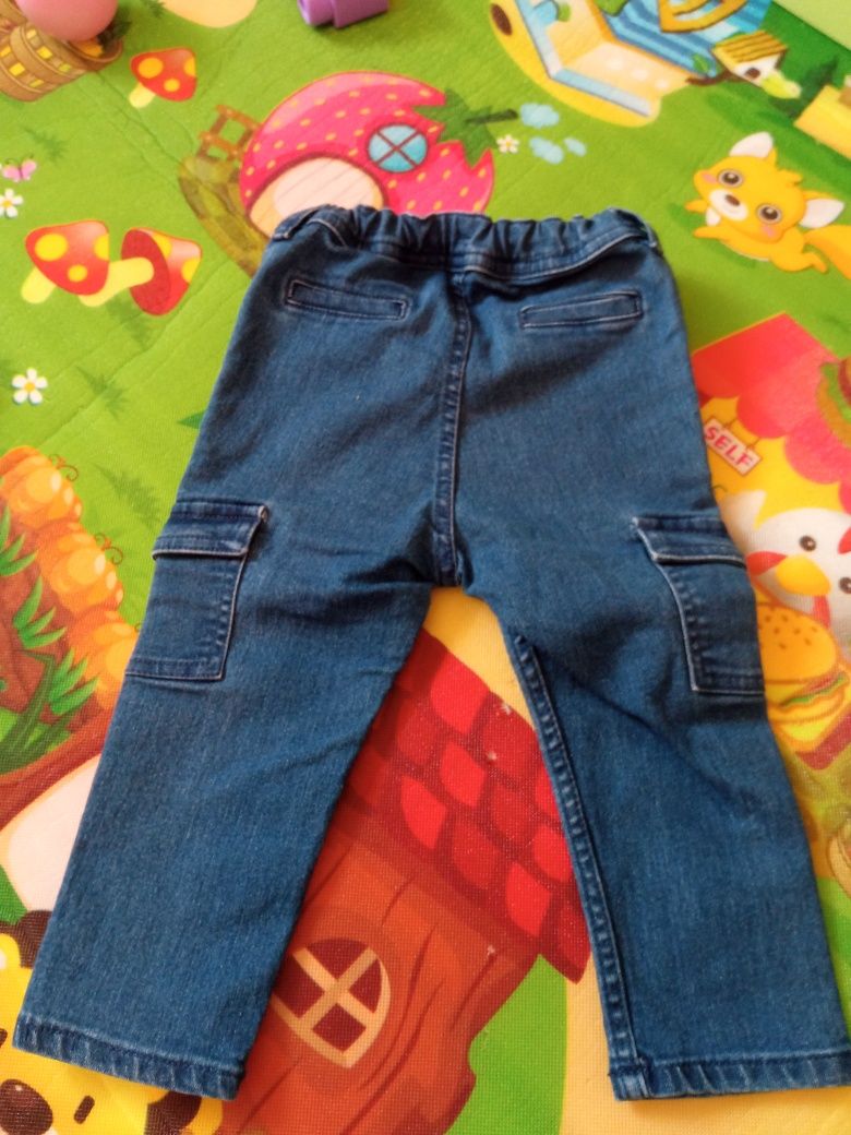 Roupa bebé 9-12 meses (80cm) - calças ganga H&M