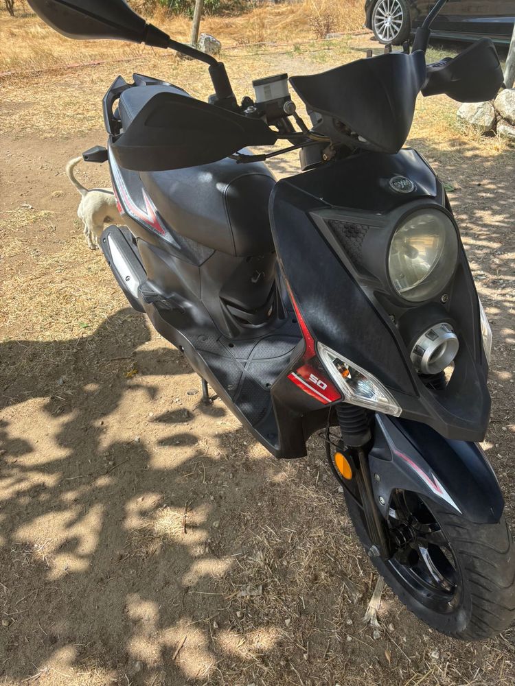 Scooter Sym Crox 50