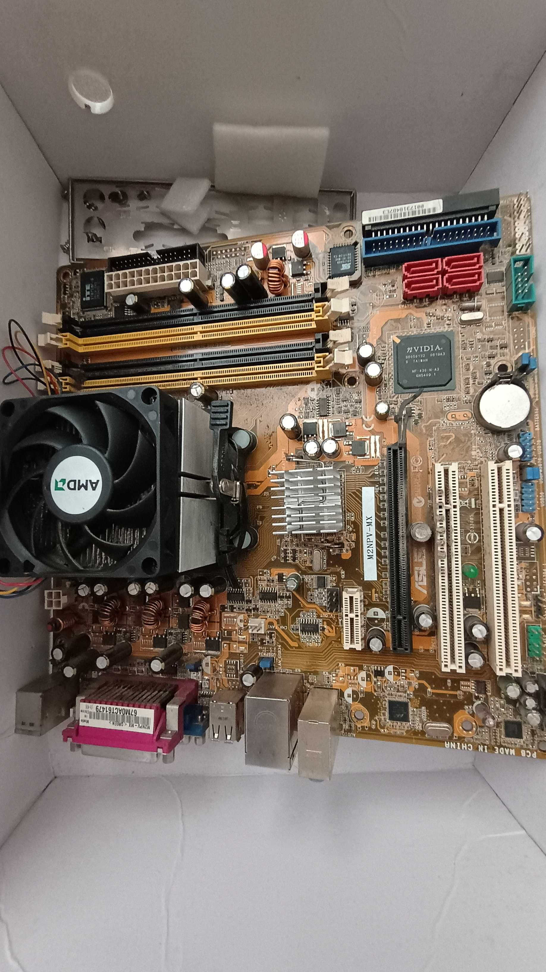 Материнська плата ASUS M2NPV-MX