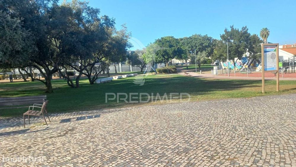 Moradia T3 em Recuperação – Foros da Amora