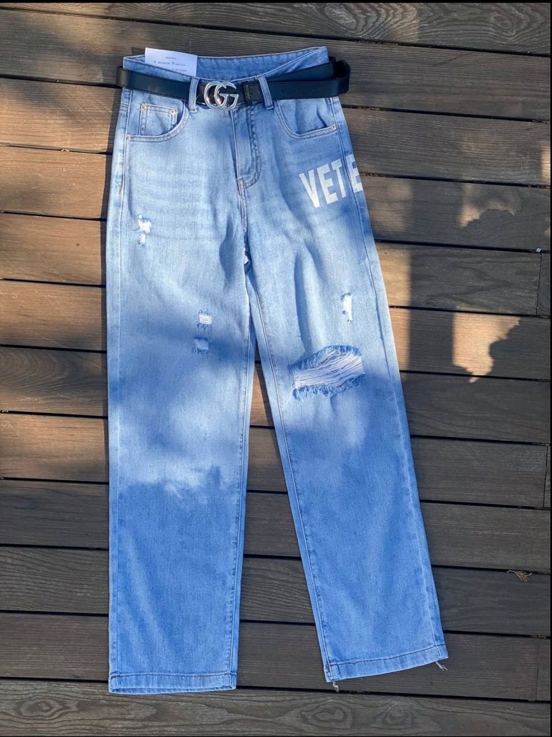 Летние джинсы в стиле Gucci с ремнем