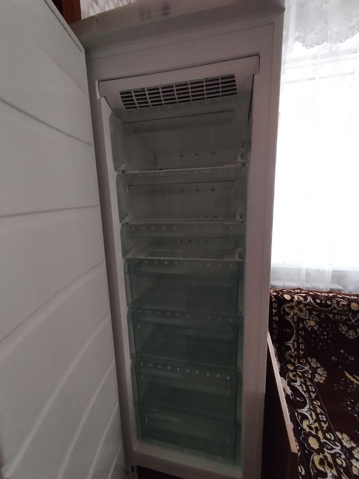 Морозильна камера Electrolux