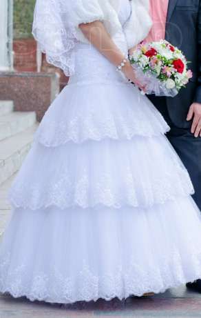 Продам білу весільну сукня,стан після хімчистки