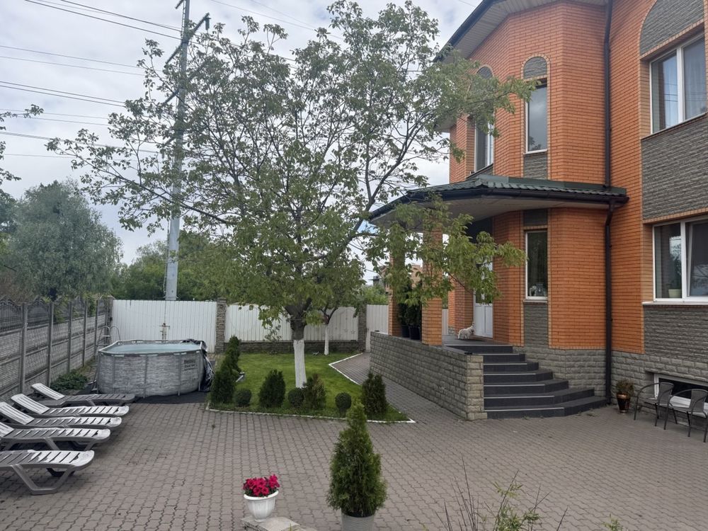 217 Будинок для свят та корпоративів