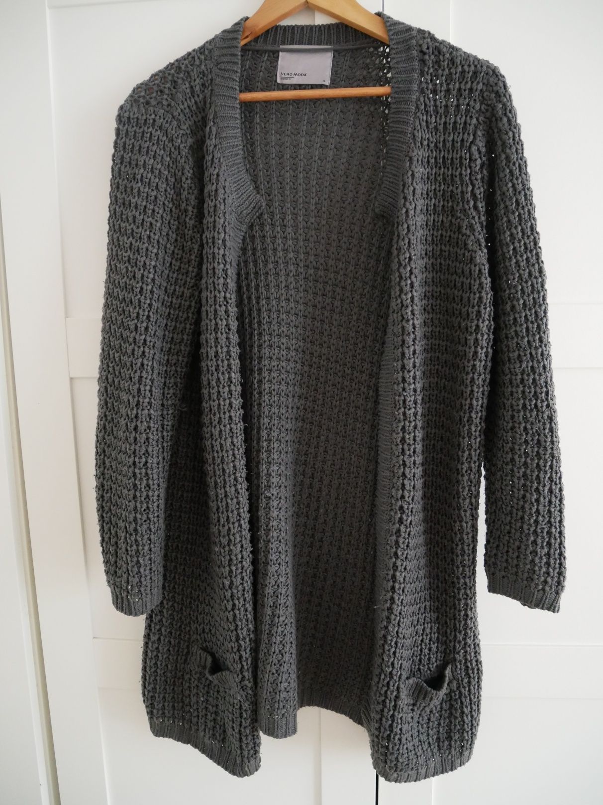 Gruby szary sweter Vero Moda