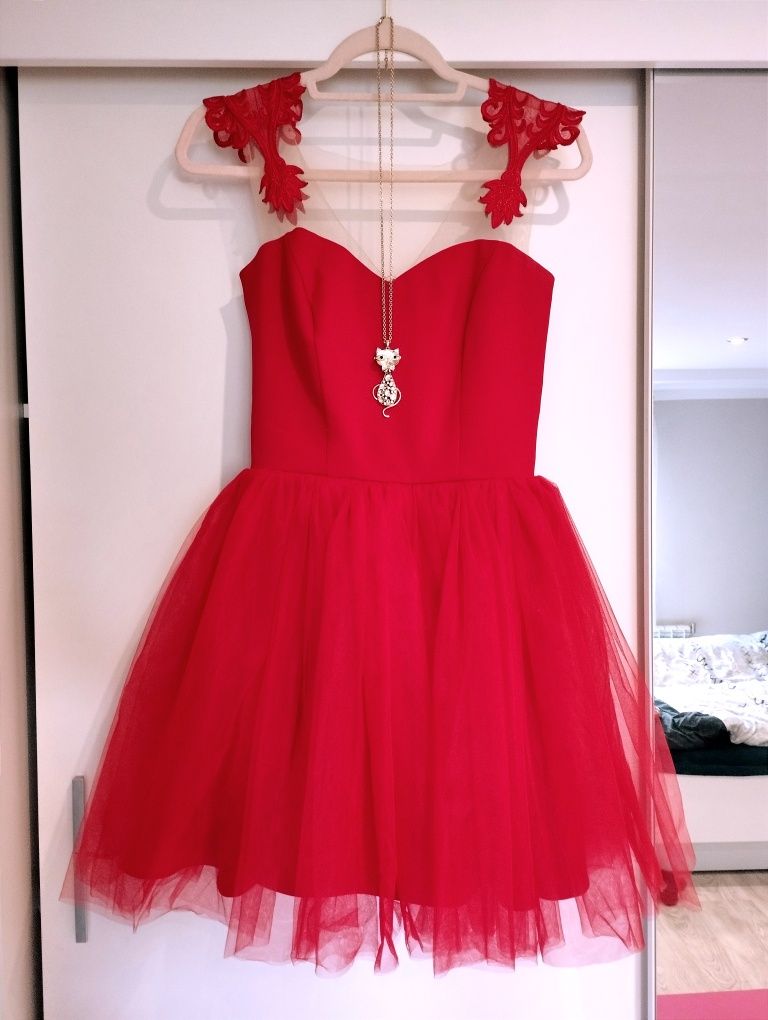 Rozkloszowana sukienka, księżniczka, czerwona, sukienka na wesele,