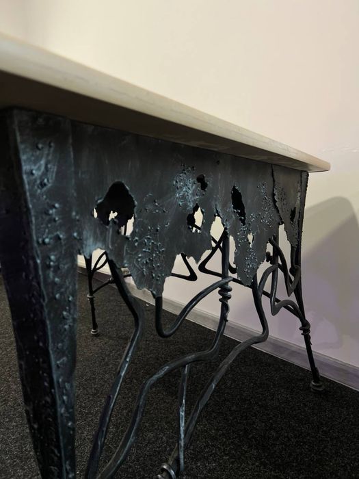 3 столи офісні дизайнерські з кованою художньою основою