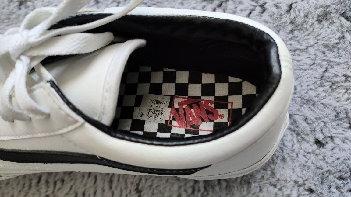 Sprzedam buty Vans r39