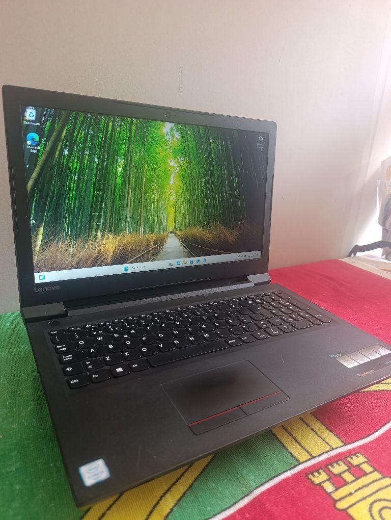 Lenovo V110 (i3-6005u - 8GB DDR4 - 250GB ROM)