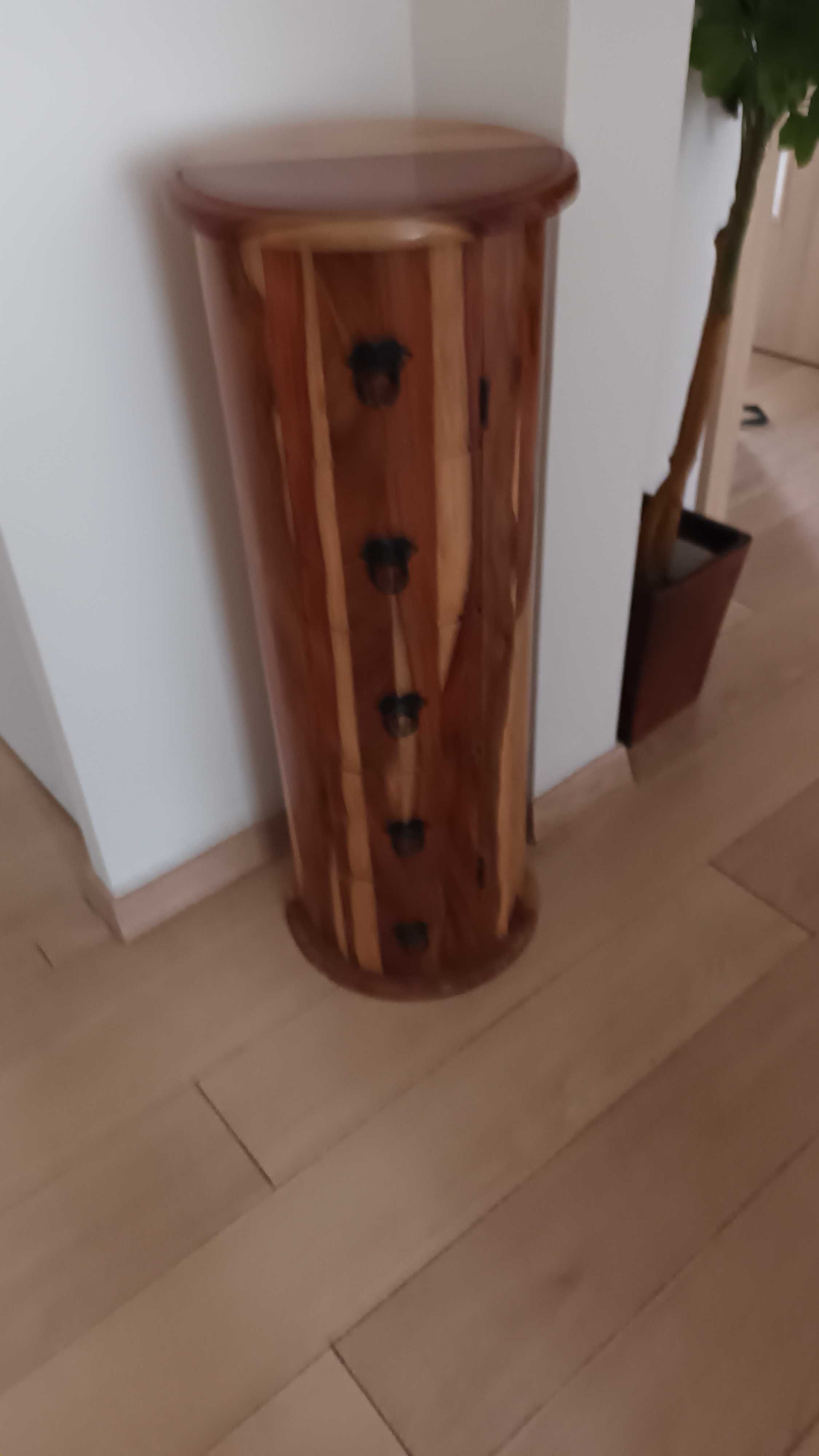 Szafka  narożna drewnisna