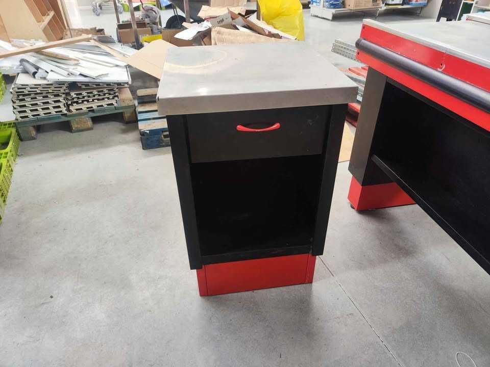 Checkout e mesa de apoio