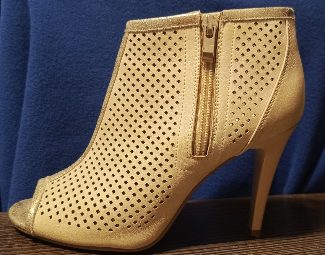 Buty wiosna-lato Sergio Leone rozm. 37