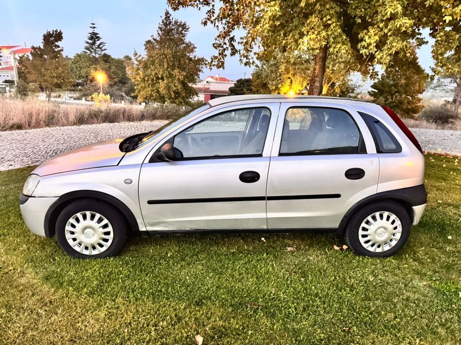Opel Corsa C ano 2002