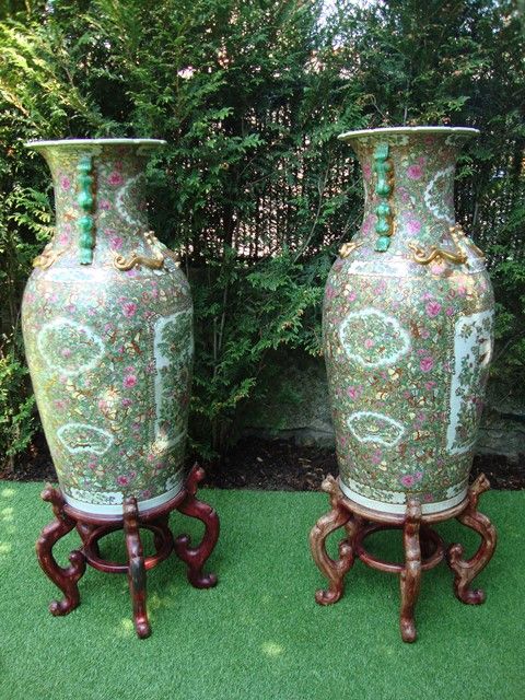 Jarra antiga oriental em laca chinesa